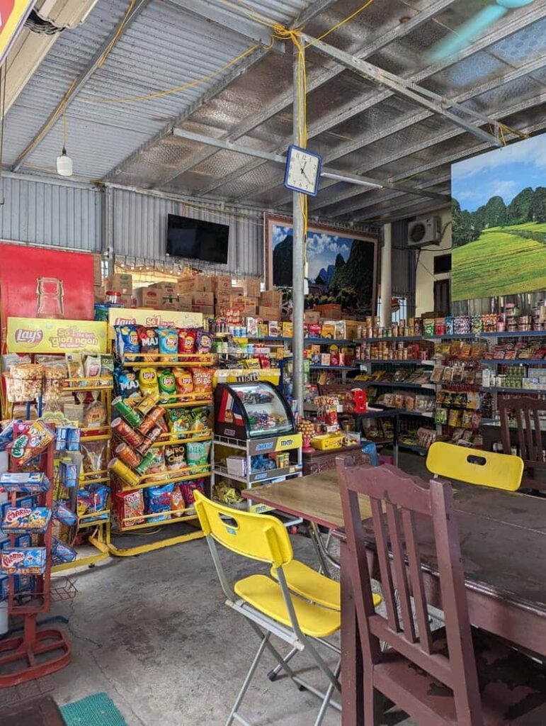 Hải Đăng Fastfood, Ninh Binh, Vietnam view of the store and seating area